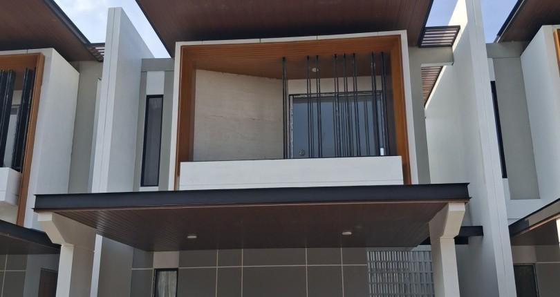 New Peony At Golden Road By Metland Menteng