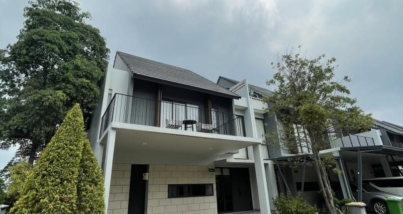 Rumah mewah di Jakarta Timur Wisteria by Keppel Land, Metland. 9X16.